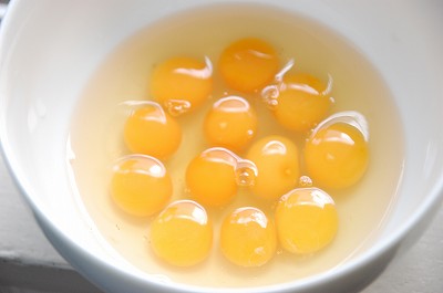 ペットのウズラの卵、食べる？